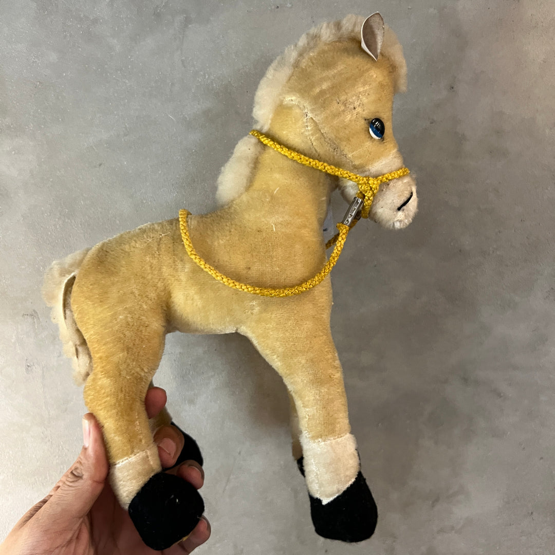 Vintage horse doll / Merry Thougt made in England