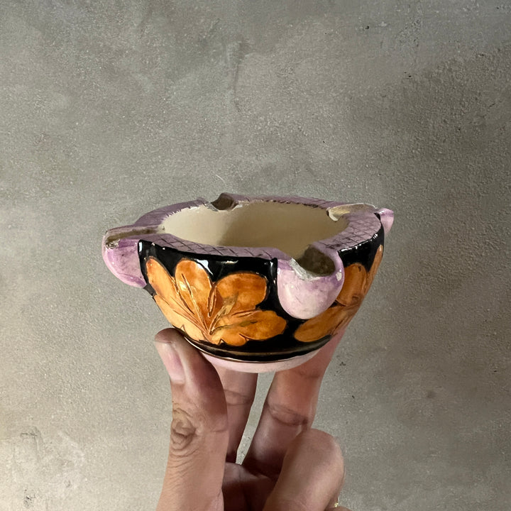 Vintage ceramic ashtray flower