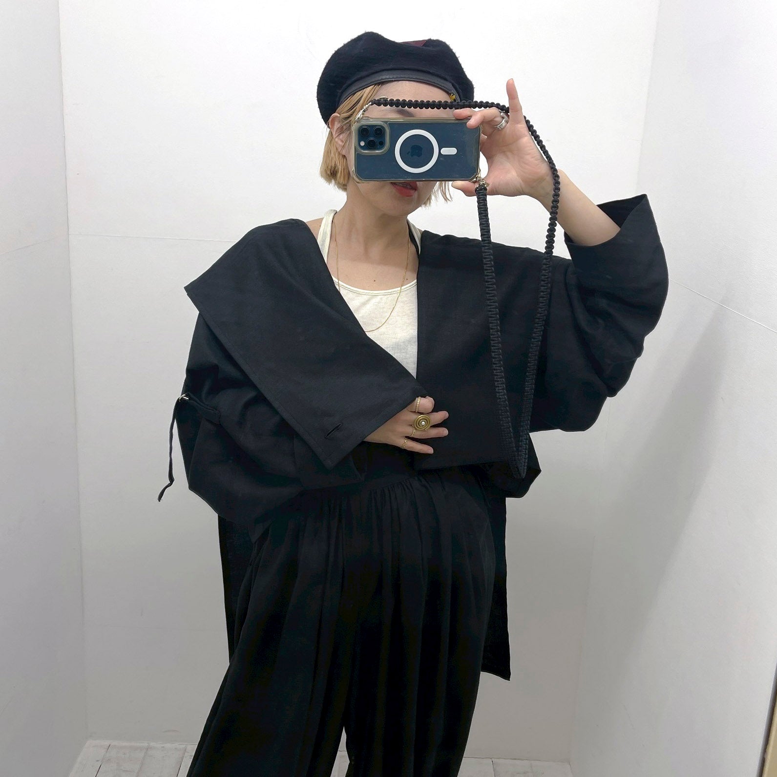 Aquvii | SHORT COAT BLACK – Aquvii Official Web Site