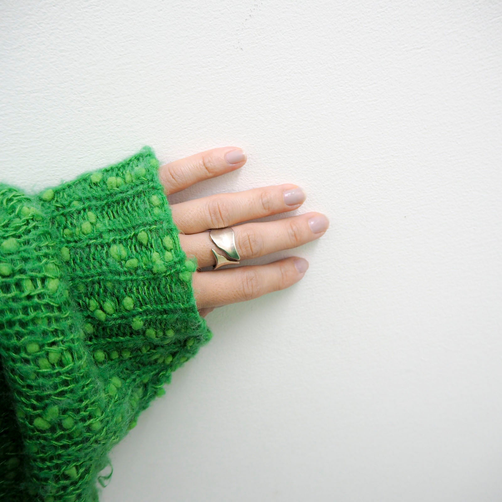 Aquvii（アクビ） | Smooth Curve Ring SV925 | 自然な曲線美が特徴の