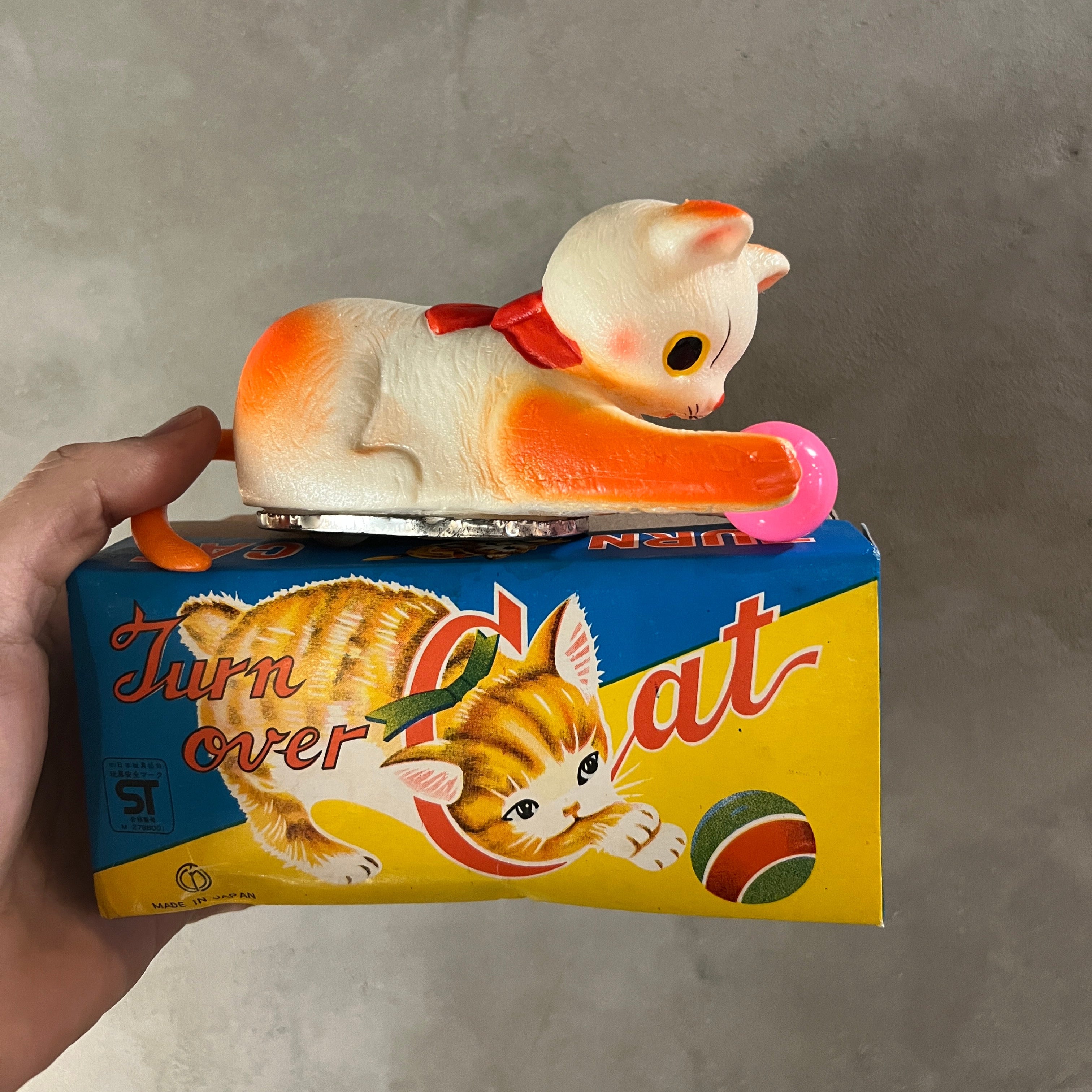 Turn over Cat -Japanese deadstock toy- – Aquvii Official Web Site