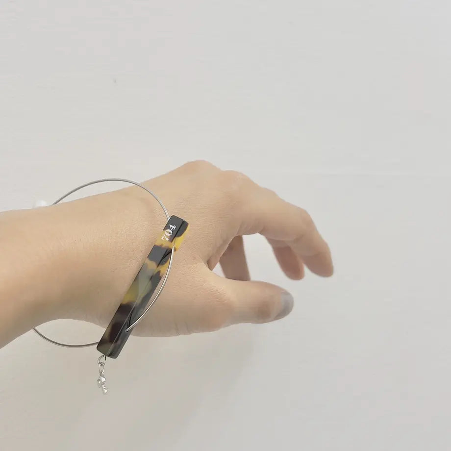 Aquvii × Sur. コラボ「Hotel key」アクセサリー | 松村北斗さん着用 Aquvii × Sur. コラボ「Hotel key」アクセサリー | 松村北斗さん着用